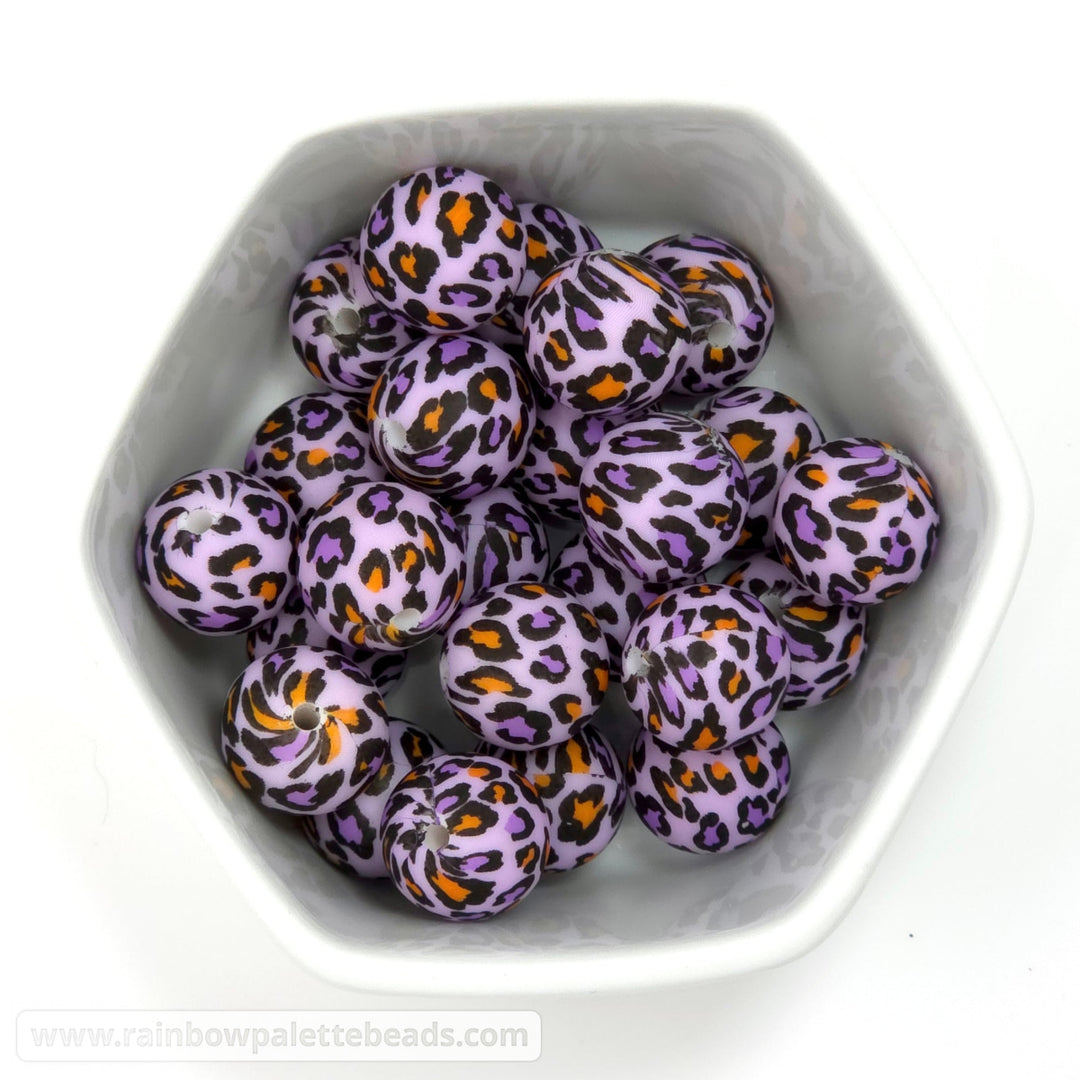 DESTASH LISTING: 15mm Halloween Leopard Print Beads (24 beads)